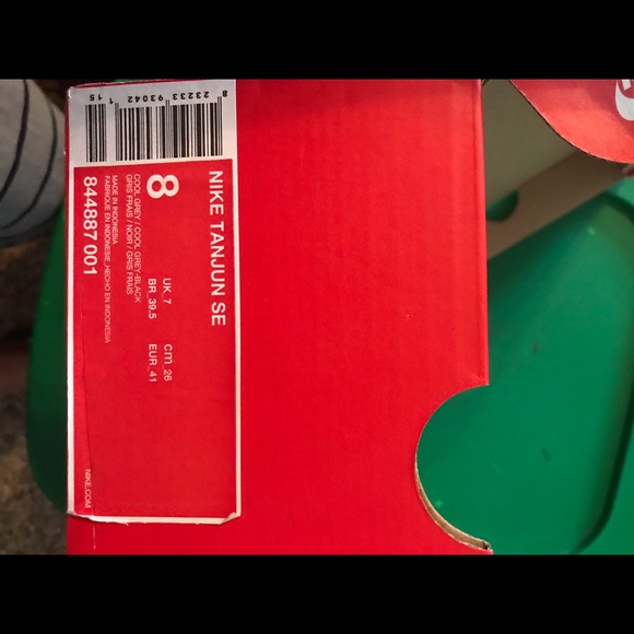 Nike Tanjun SE - Picture 3 of 8